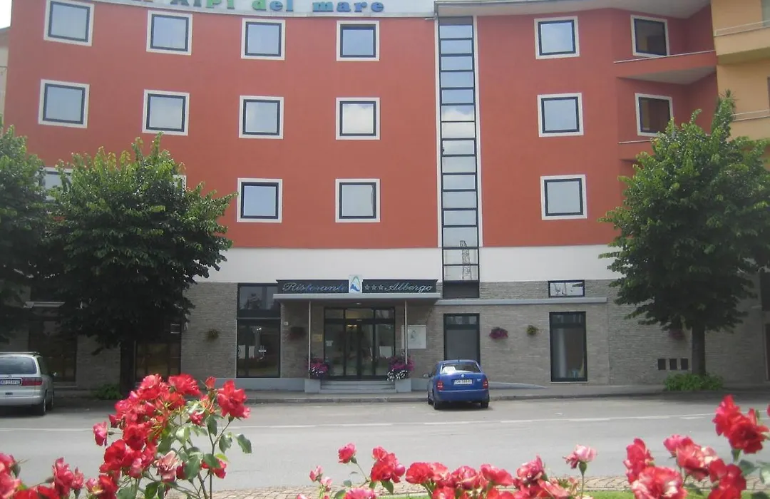 Hotel Alpi Del Mare-1